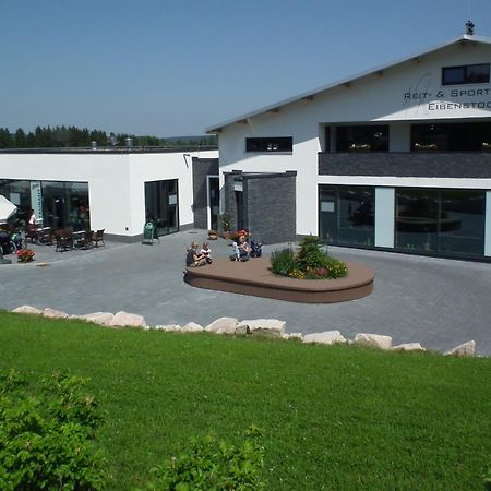 Reit- Und Sporthotel Eibenstock Buitenkant foto