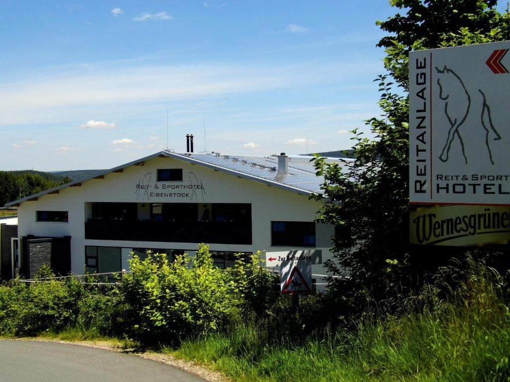 Reit- Und Sporthotel Eibenstock Buitenkant foto